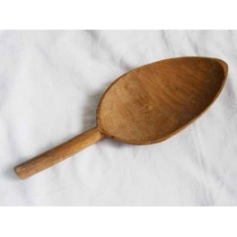 Dřevěná lopatka na mouku (kuchyňské náčiní) Dřevěná lopatka na mouku (kuchyňské náčiní)