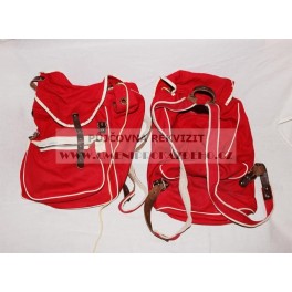 Backpack with metal reinforcement Backpack with metal reinforcement