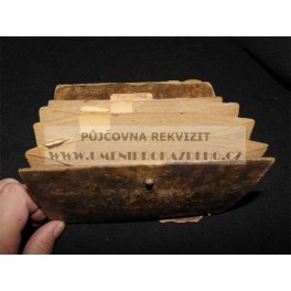 Batoh modrý s kovovým výstuhami 