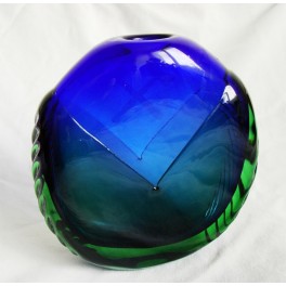 Vase no. 7919, designed by Ladislav Oliva st.  